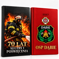 Kalendarze strażackie A5 2027: czarny ze strażakiem i płomieniami oraz czerwony z małym znakiem ZOSP pod rokiem, dużym herbem OSP Dąbie i nazwą jednostki na dole.